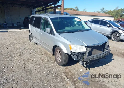 2010 Chrysler Town & Country Touring from USA, damaged, VIN 2A4RR5D16AR176131